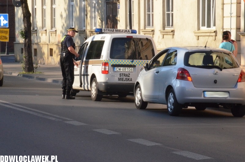 Kobieta leżała na pasach. Potrącenie?