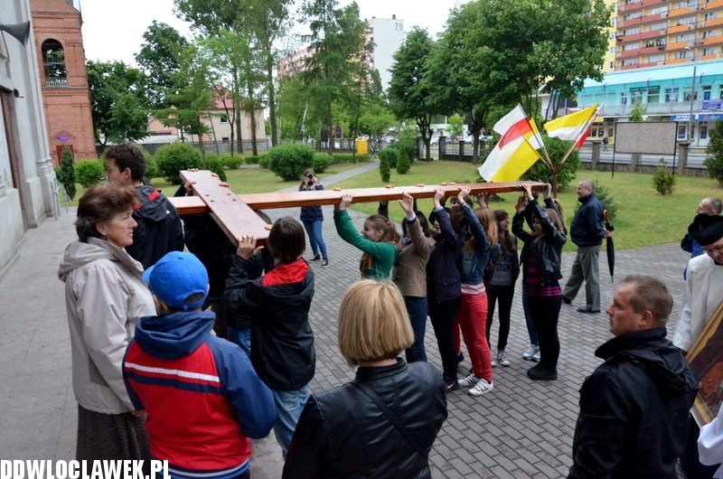 Symbole Światowych Dni Młodzieży we Włocławku