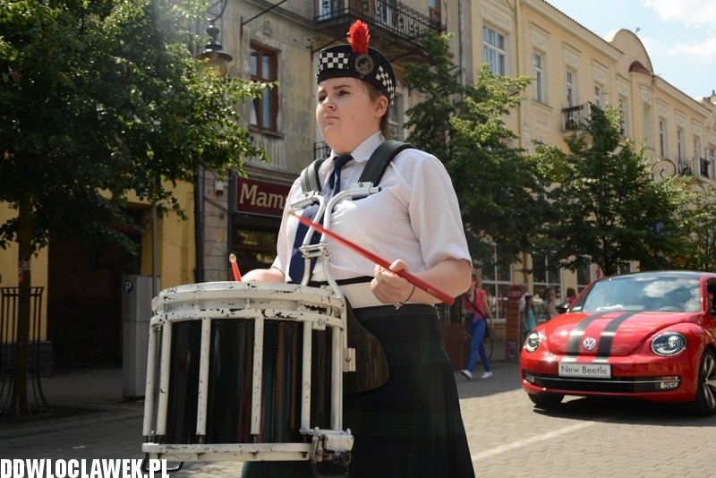 Parada garbusów ulicami Włocławka
