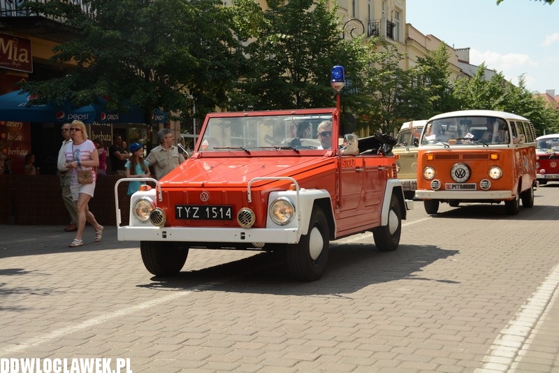 Parada garbusów ulicami Włocławka