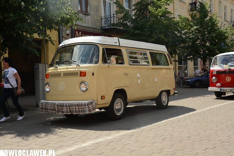 Parada garbusów ulicami Włocławka
