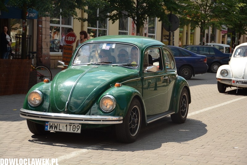 Parada garbusów ulicami Włocławka