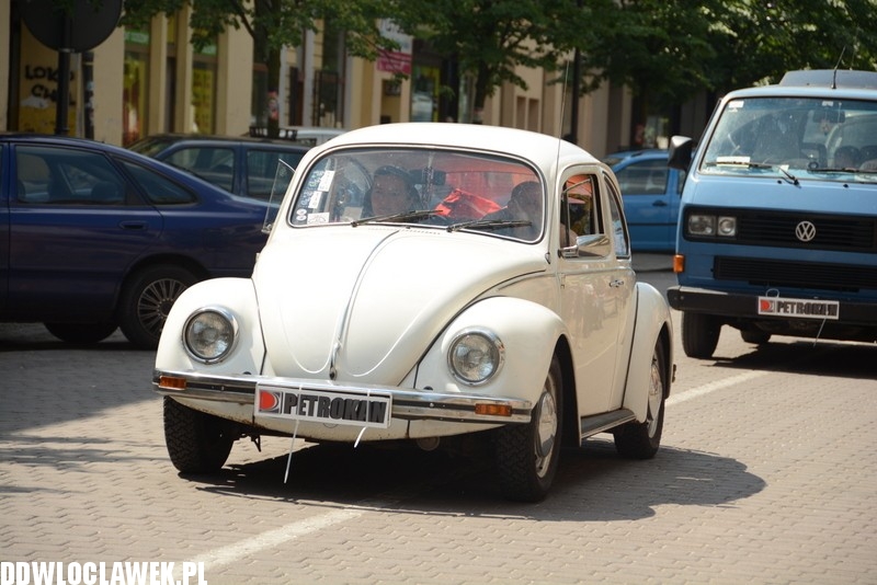 Parada garbusów ulicami Włocławka