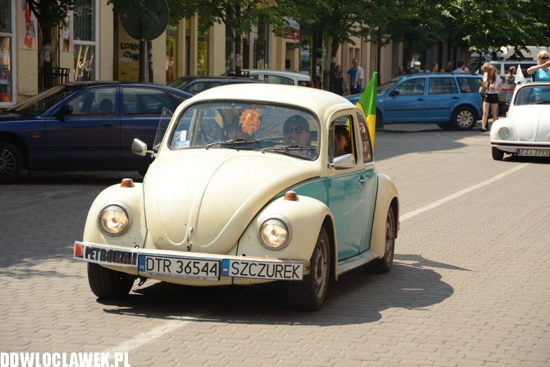 Parada garbusów ulicami Włocławka
