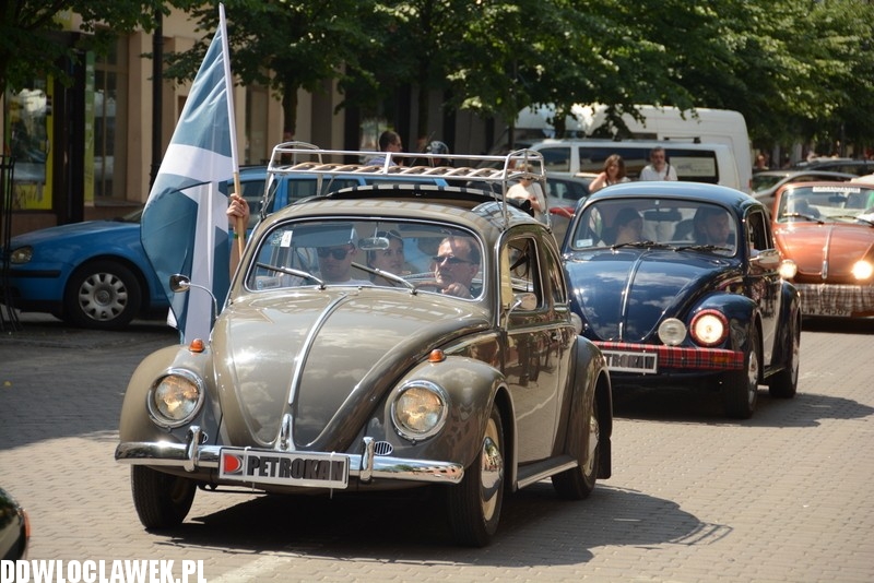Parada garbusów ulicami Włocławka