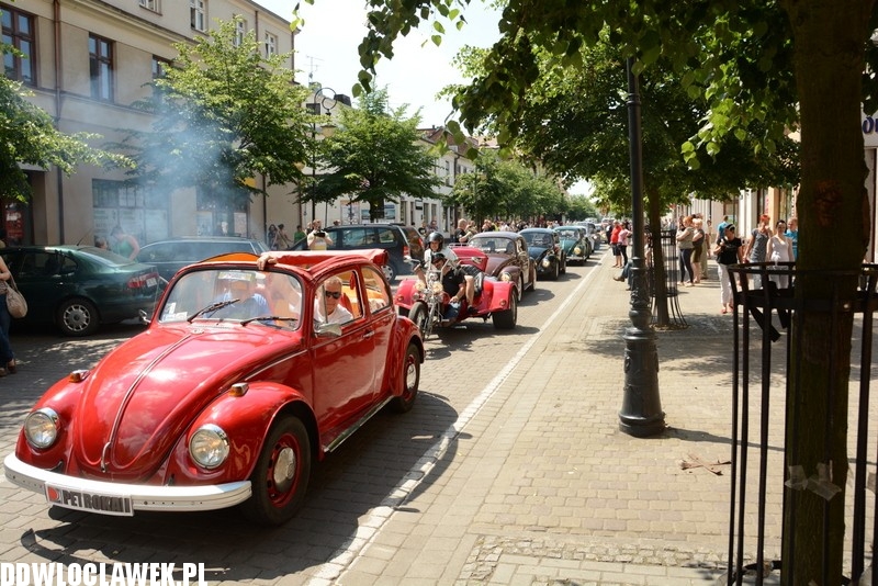 Parada garbusów ulicami Włocławka