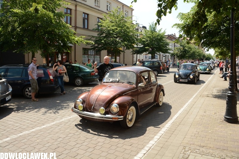 Parada garbusów ulicami Włocławka