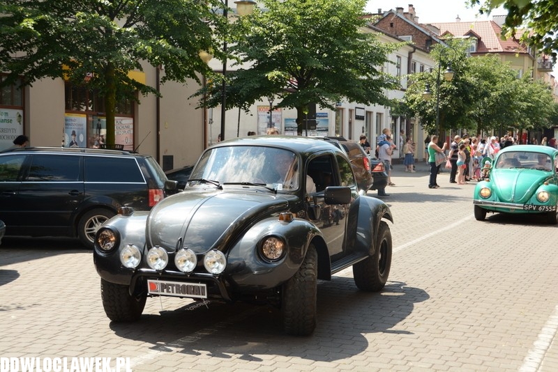 Parada garbusów ulicami Włocławka