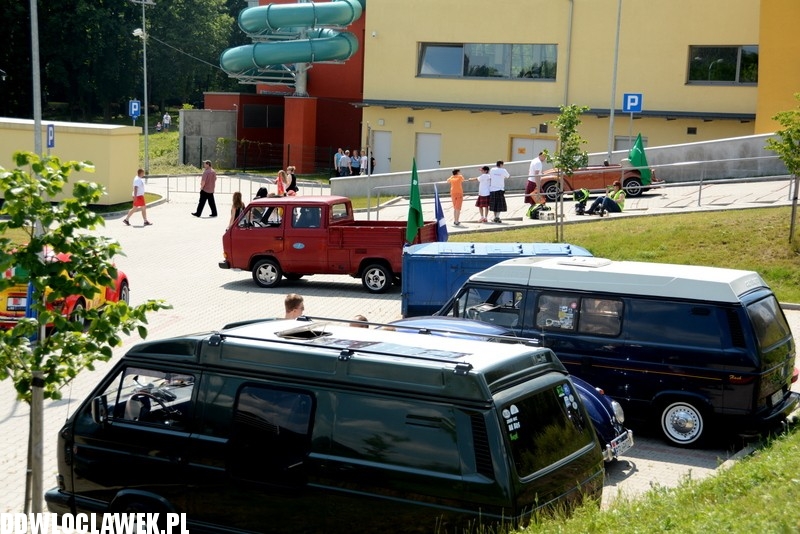 Zlot garbusów: postój przy basenie