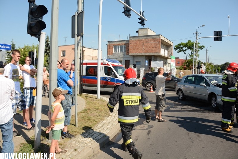 Cztery auta zderzyły się na Wiejskiej