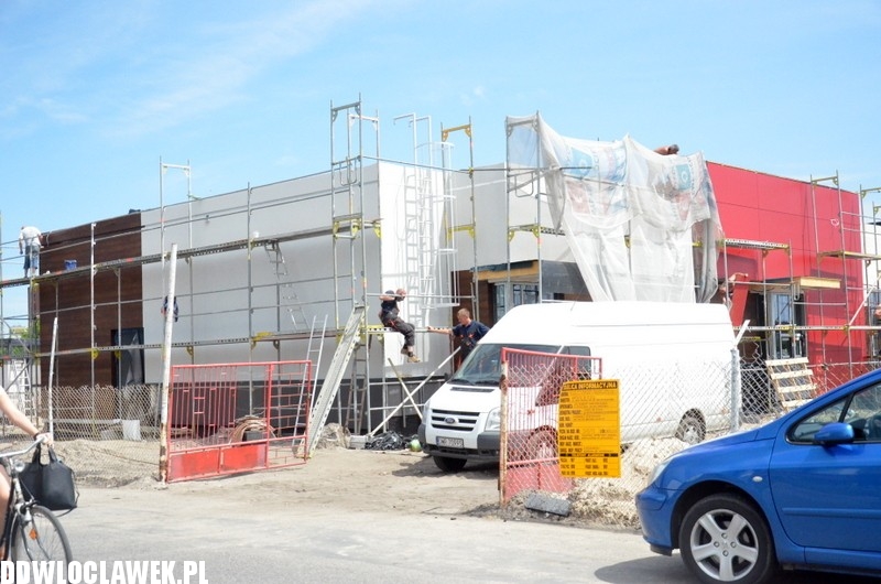 Budowa KFC Drive we Włocławku