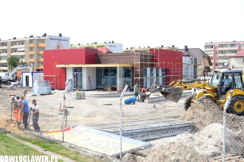Budowa KFC Drive we Włocławku