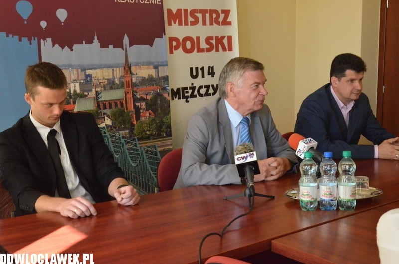 Prezydent Pałucki gratulował koszykarzom