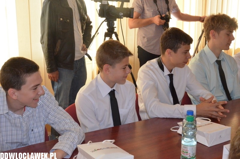 Prezydent Pałucki gratulował koszykarzom