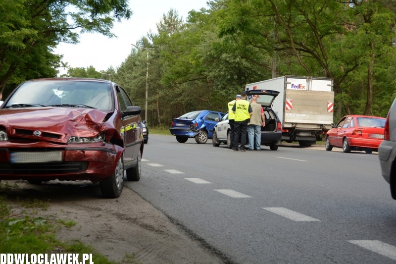 Dwa auta zderzyły się na Jana Pawła II