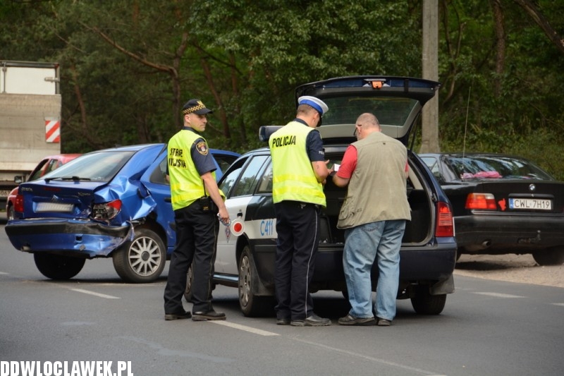 Dwa auta zderzyły się na Jana Pawła II