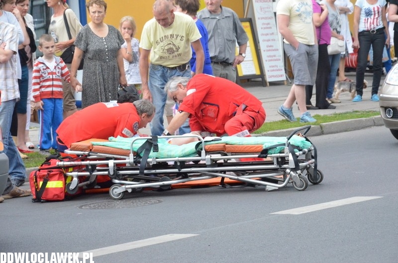Potrącenie kobiety na ul. Wiejskiej