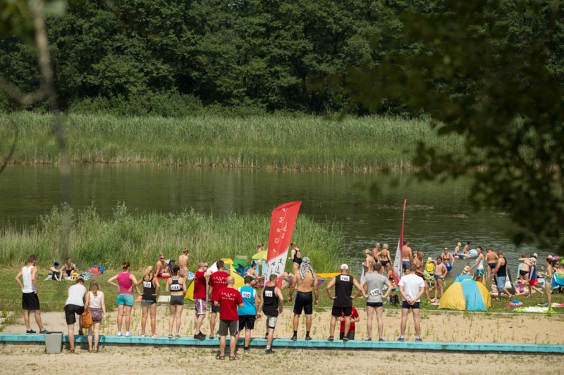 Piknik nad jeziorem Wikaryjskim