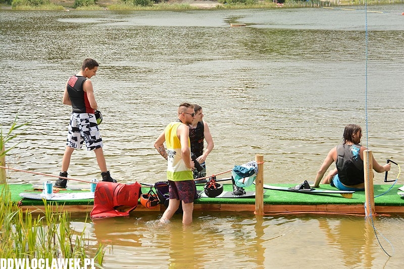 Wakeboard nad jeziorem Czarnym