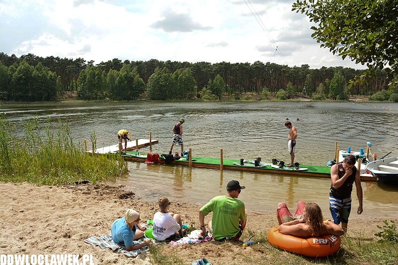 Wakeboard nad jeziorem Czarnym