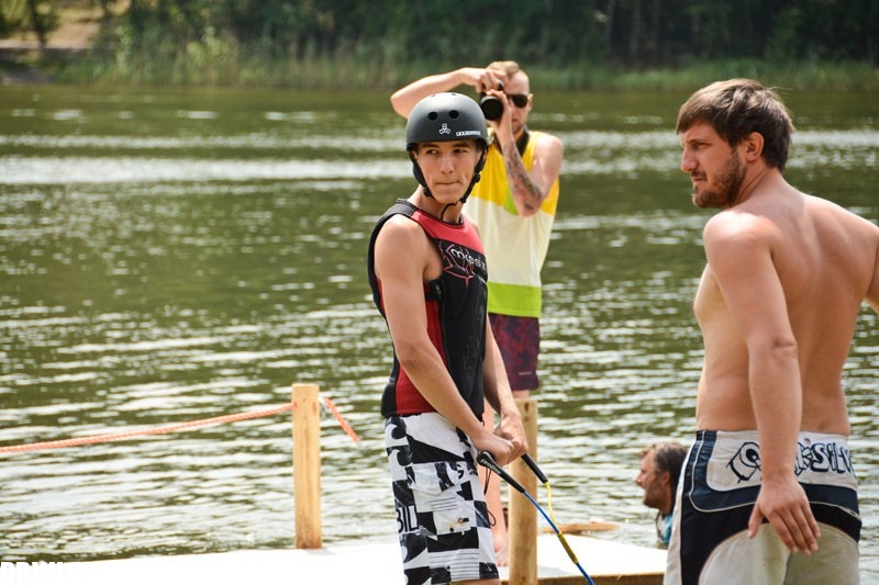 Wakeboard nad jeziorem Czarnym