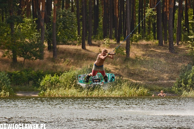 Wakeboard nad jeziorem Czarnym