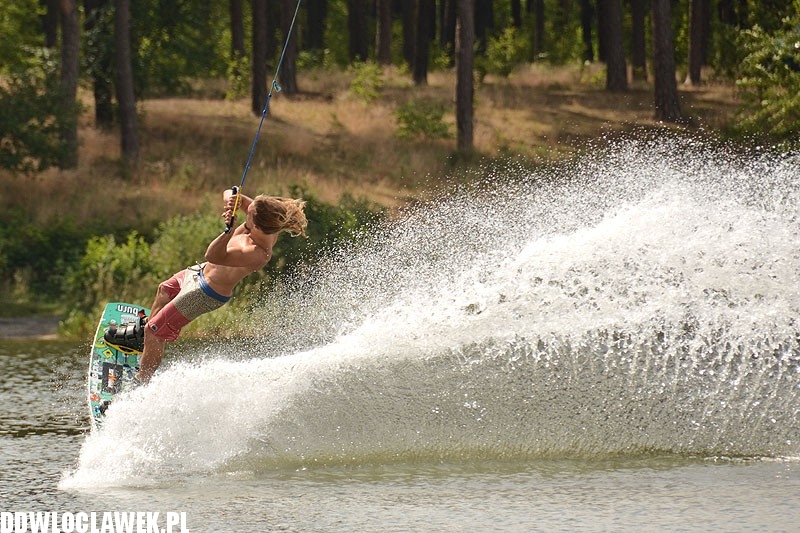 Wakeboard nad jeziorem Czarnym