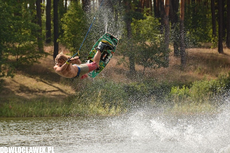 Wakeboard nad jeziorem Czarnym