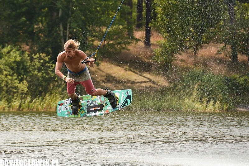 Wakeboard nad jeziorem Czarnym