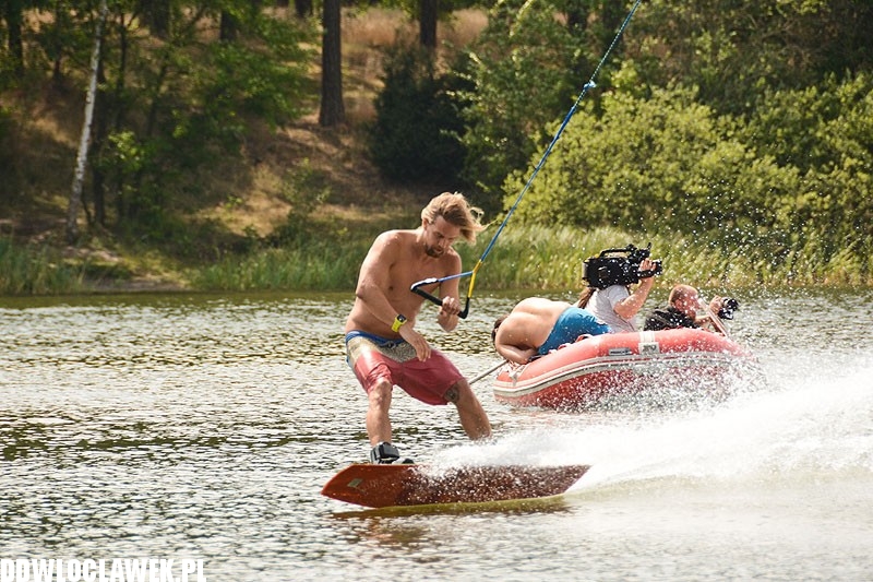 Wakeboard nad jeziorem Czarnym