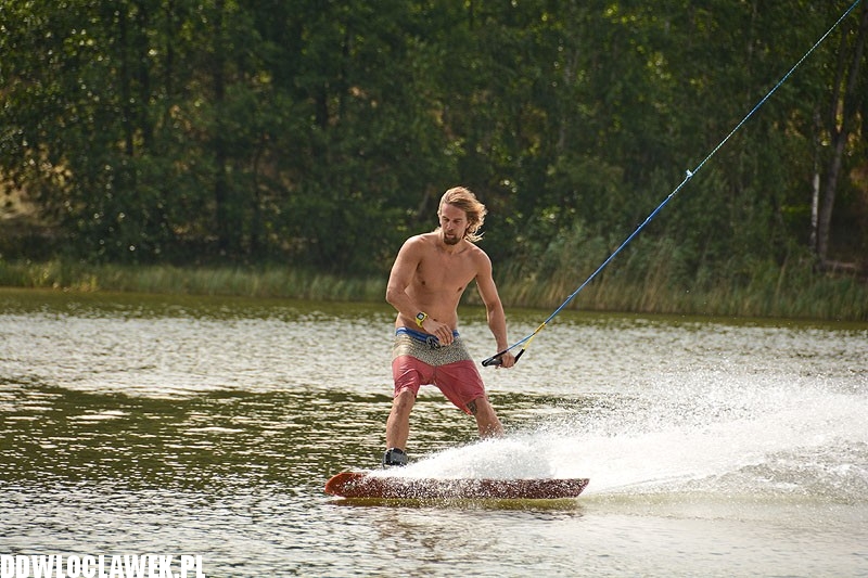Wakeboard nad jeziorem Czarnym