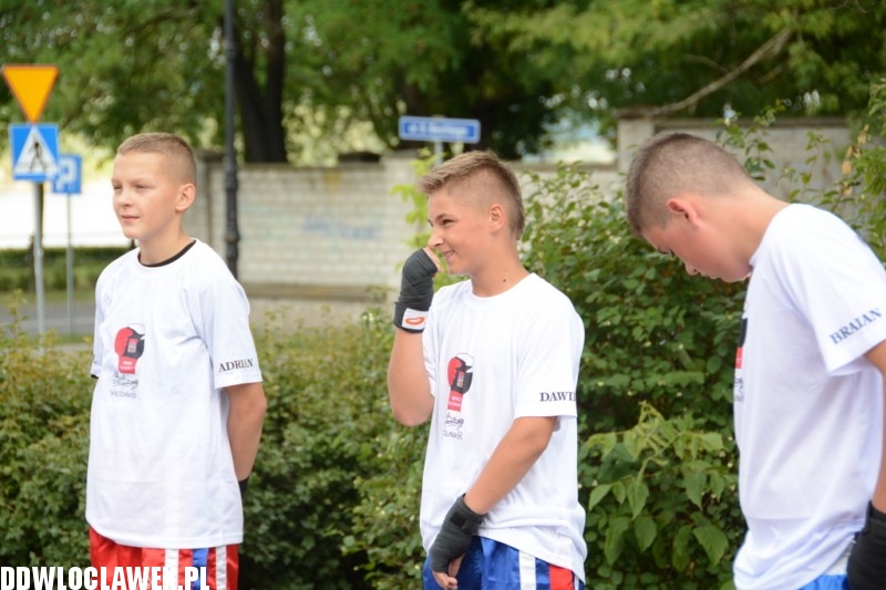 Mocne uderzenie  na bulwarach