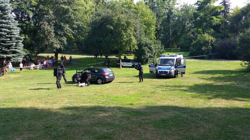Festyn z okazji święta policji część II