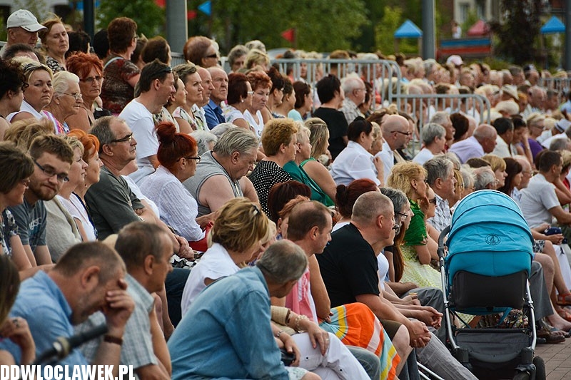 Piosenki po rosyjsku na pływającej scenie