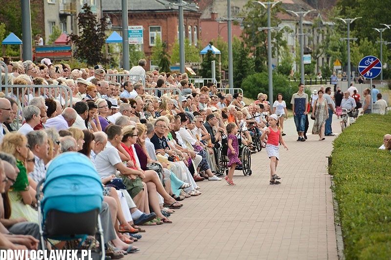 Piosenki po rosyjsku na pływającej scenie