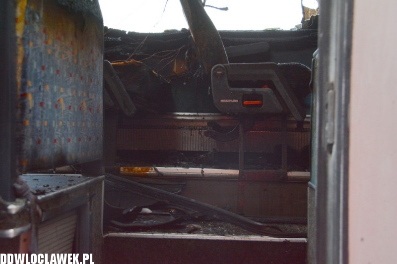 Autobus spłonął na autostradzie