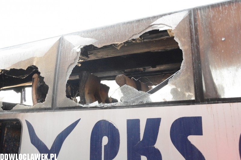 Autobus spłonął na autostradzie