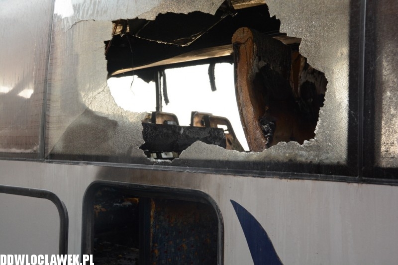 Autobus spłonął na autostradzie