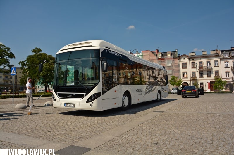 Prezentacja autobusu Volvo 7900 hybrid