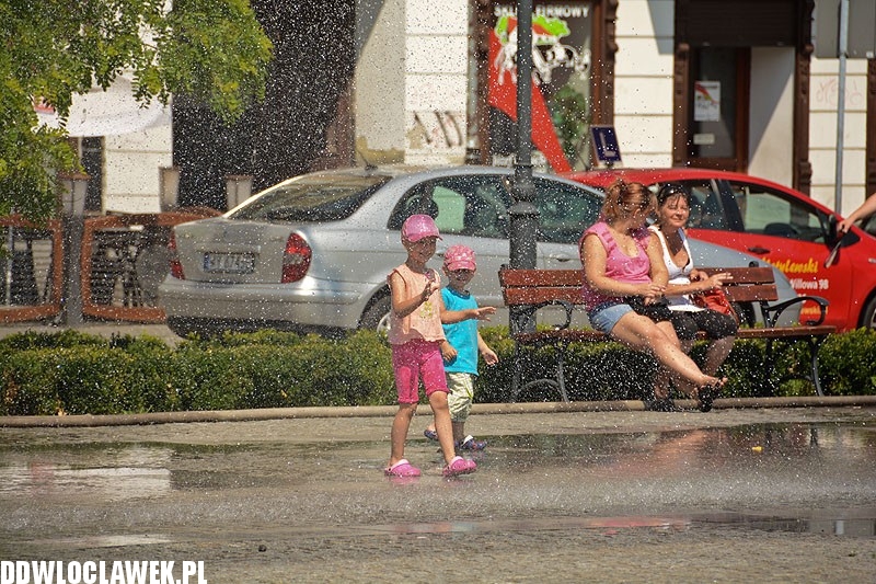 Włocławianie korzystają z kurtyn wodnych