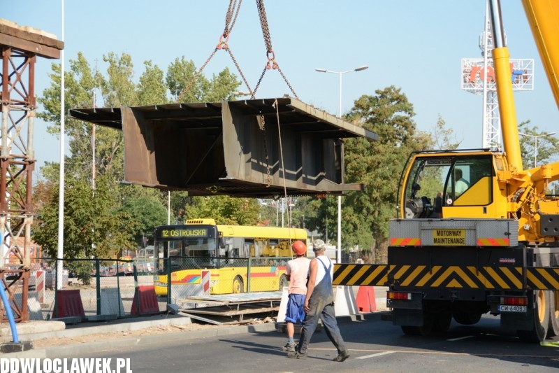 Rozbiórka kładki przy alei Chopina
