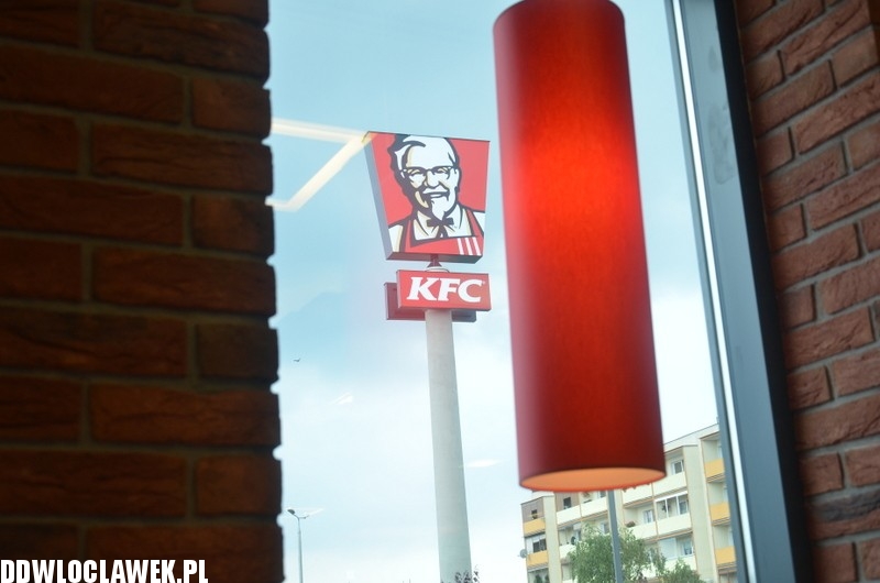 KFC Drive dzień przed oficjalnym otwarciem