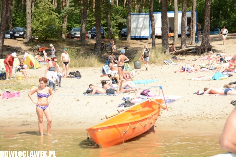 Kąpielisko nad jeziorem Wikaryjskim
