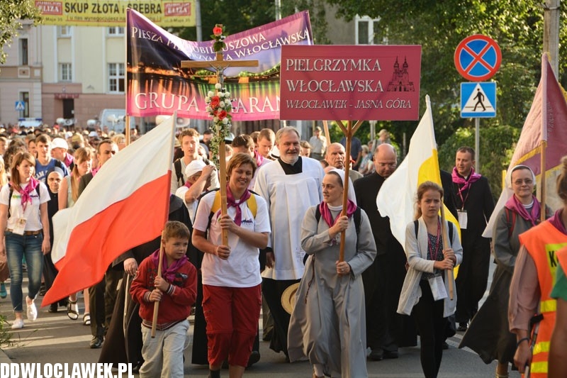 Pielgrzymka wyruszyła na Jasną Górę, cz. 2
