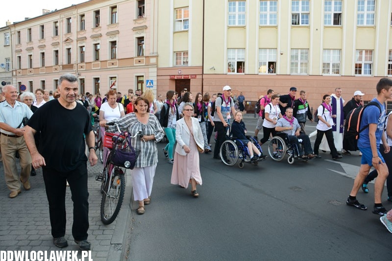 Pielgrzymka wyruszyła na Jasną Górę, cz. 2