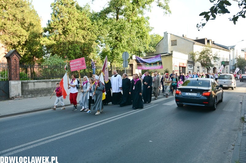 Pielgrzymka wyruszyła na Jasną Górę, cz. 2