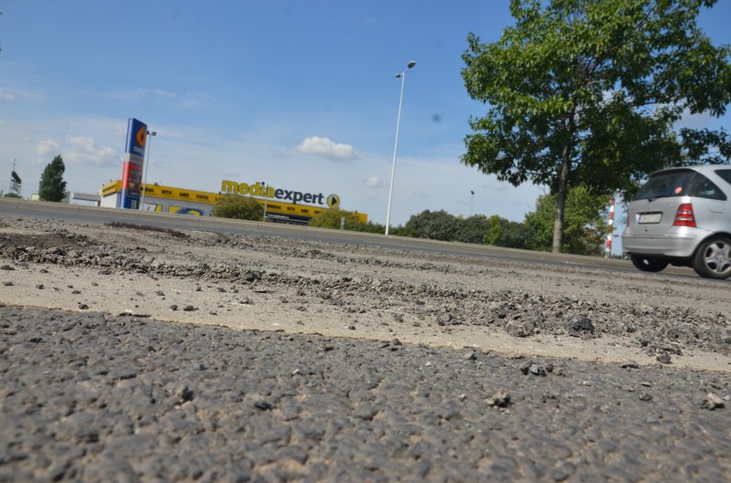 Usuwanie kolein na ul. Okrzei