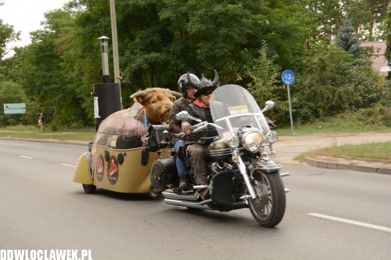 Zlot w Choceniu: parada motocykli część I
