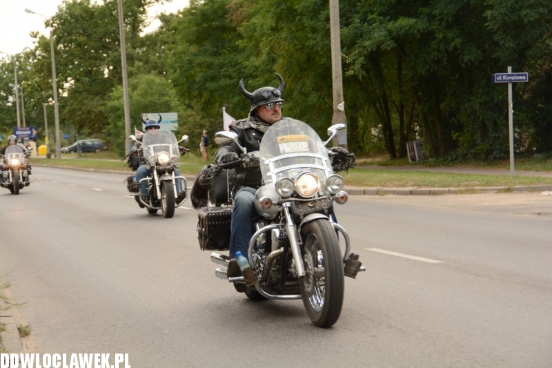 Zlot w Choceniu: parada motocykli część I