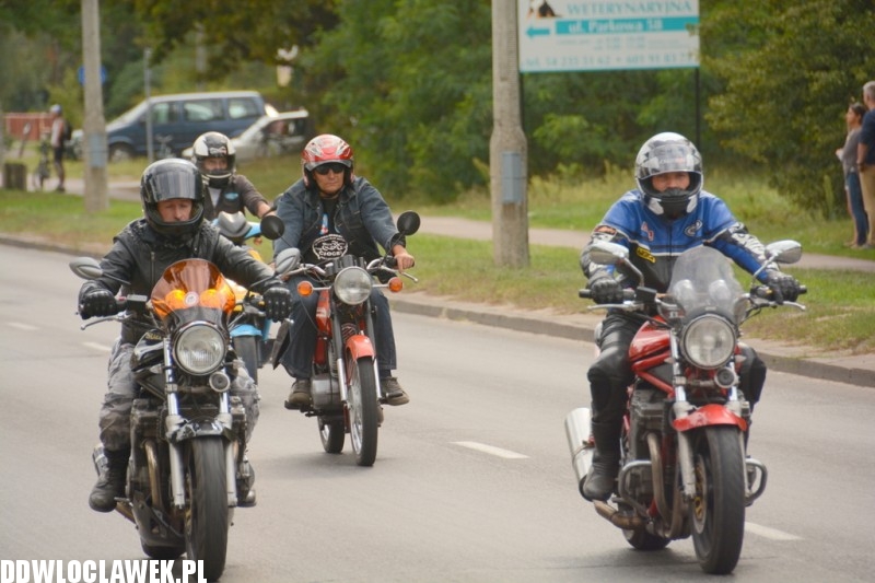 Zlot w Choceniu: parada motocykli część II